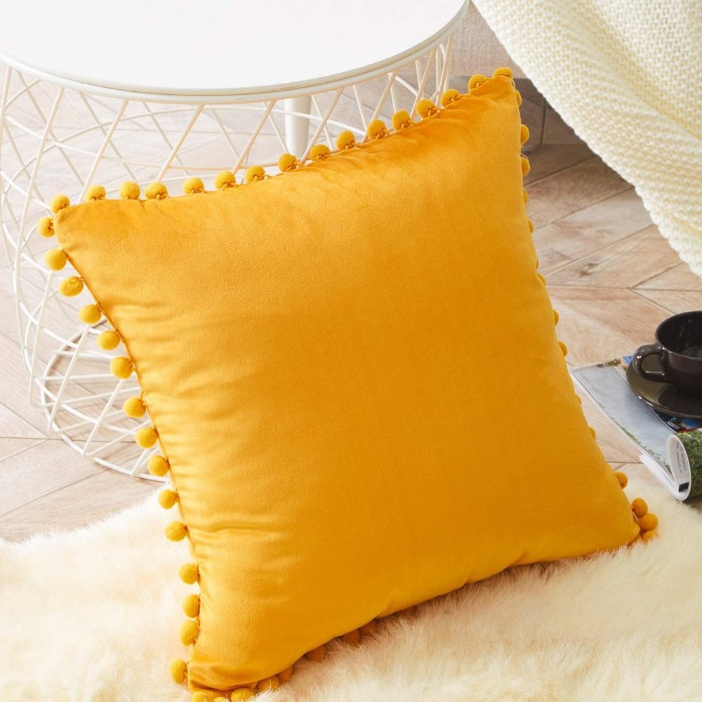 Pom-poms Velvet Solid Cushion Covers - Picture 4 of 8